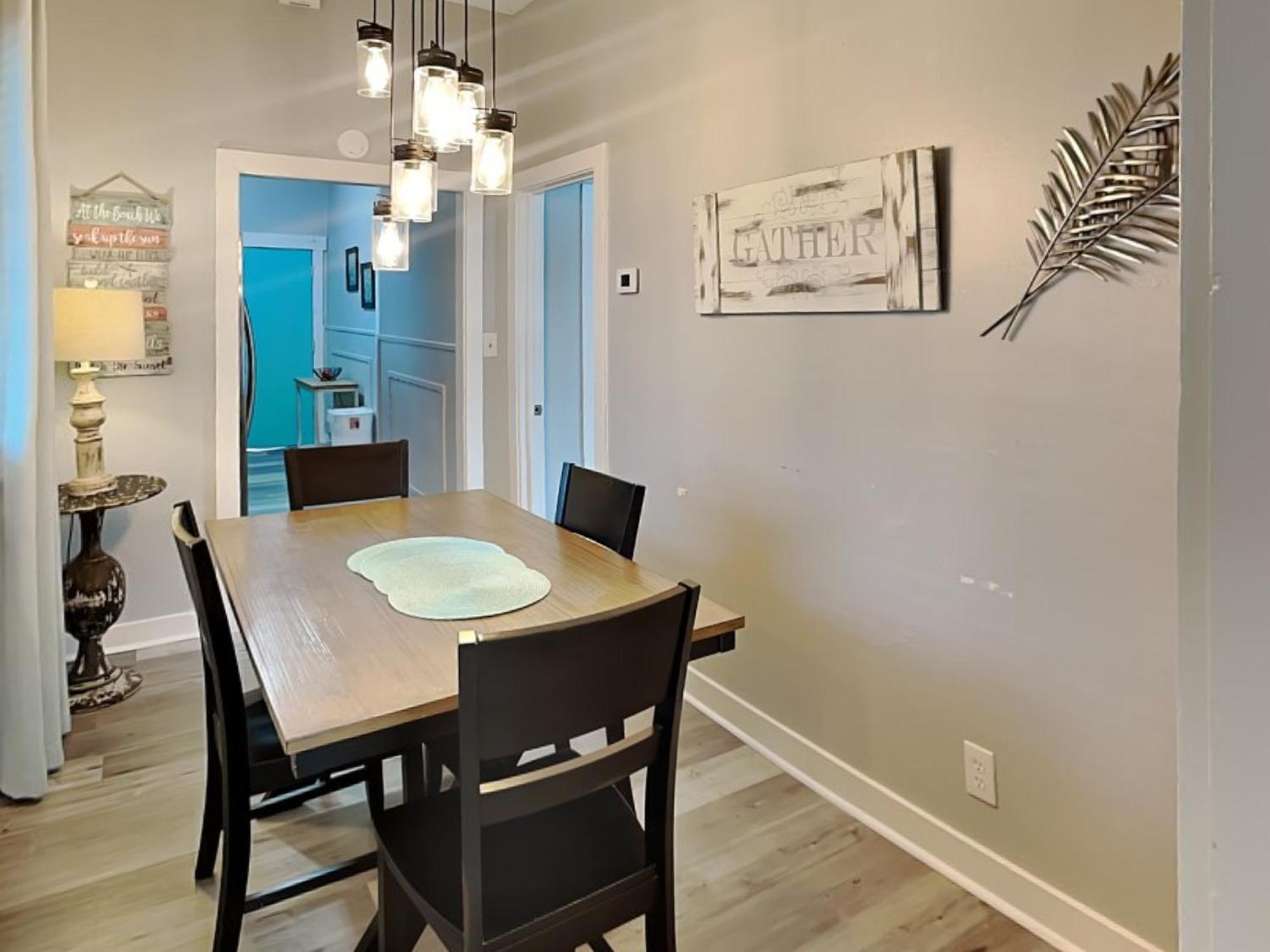 Pleasure Pier Retreat Manor * Galveston