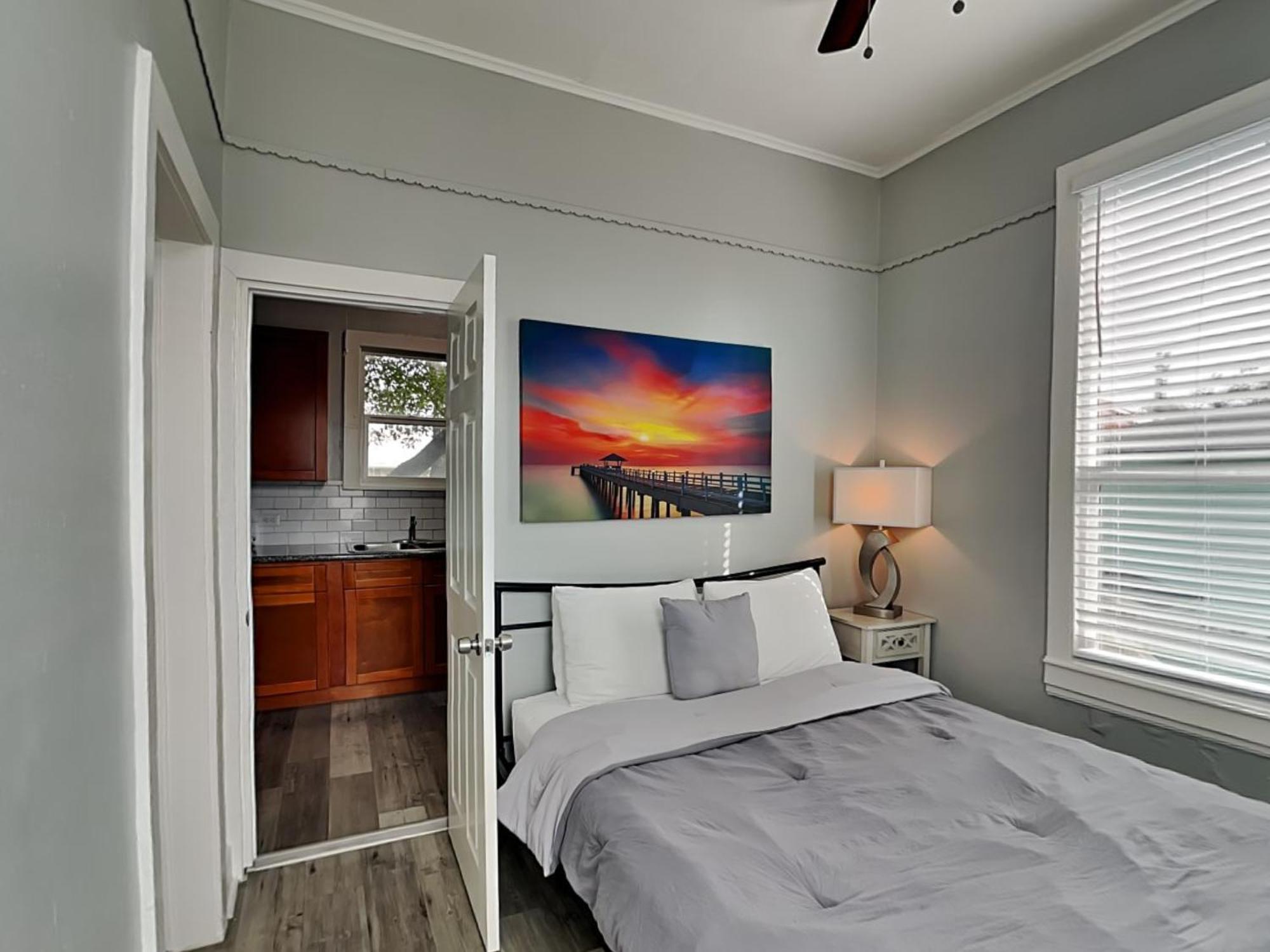 Pleasure Pier Retreat Manor Holiday home